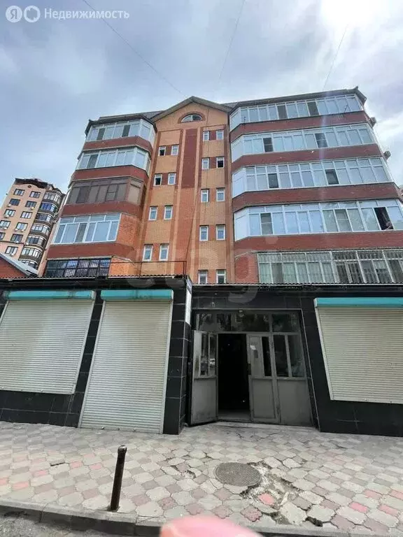 2-комнатная квартира: Махачкала, улица Крылова, 40В (74 м) - Фото 1