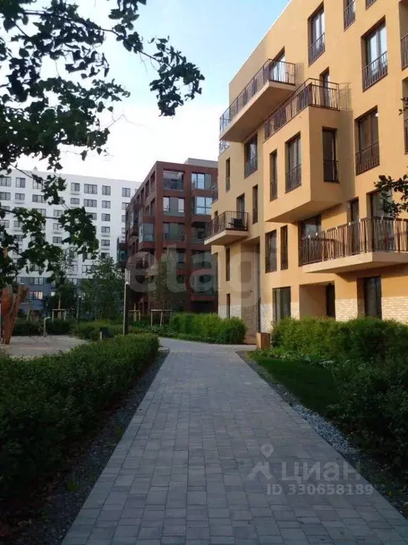 4-к кв. Тюменская область, Тюмень ул. Газовиков, 44 (78.0 м) - Фото 1