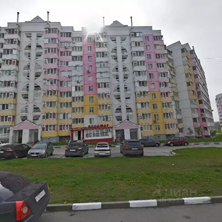 3-к кв. Белгородская область, Белгород ул. Есенина, 46 (68.8 м) - Фото 1