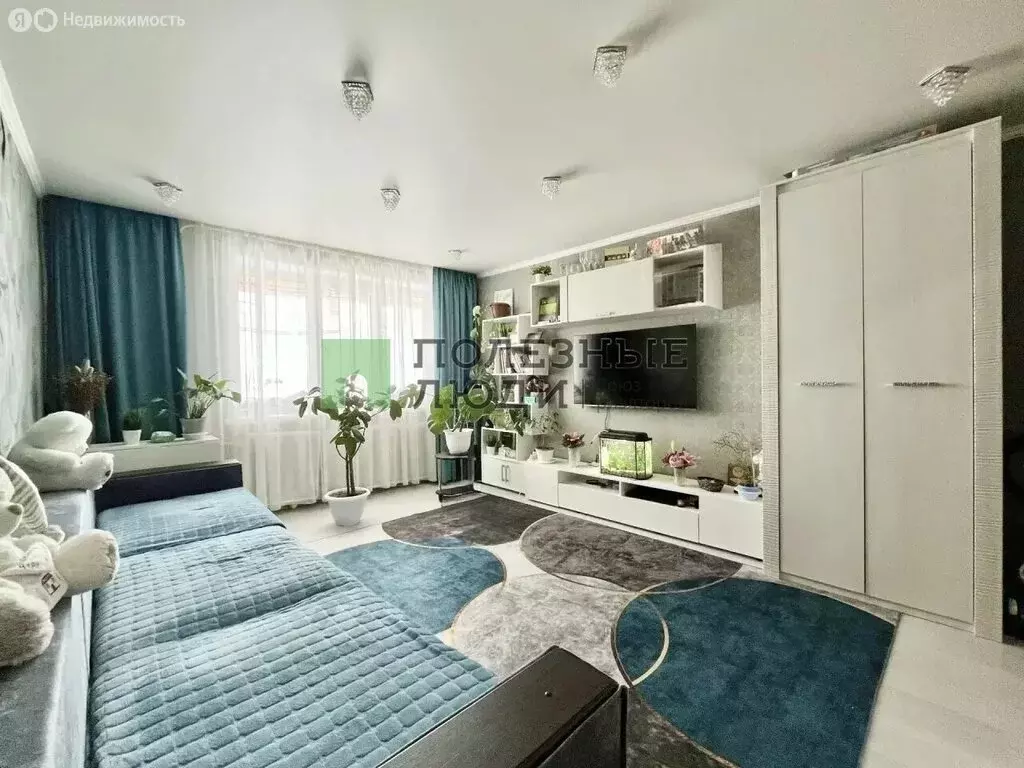 3-комнатная квартира: посёлок городского типа Знаменка, улица Ленина, ... - Фото 1
