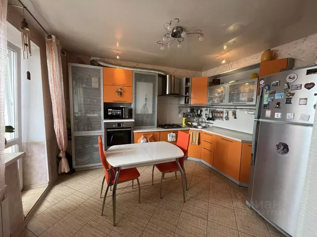 2-к кв. Свердловская область, Екатеринбург ул. Чкалова, 248 (67.2 м) - Фото 1