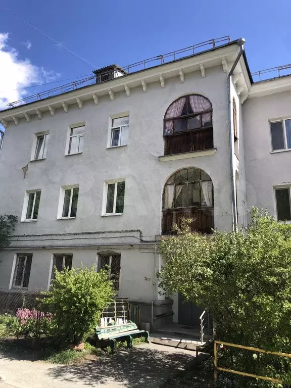 Комната 13,7 м в 3-к., 1/3 эт. - Фото 0