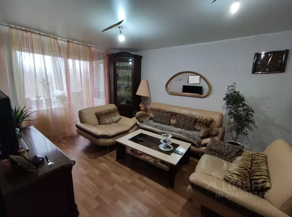 3-к кв. Татарстан, Нижнекамск просп. Вахитова, 17 (61.7 м) - Фото 1