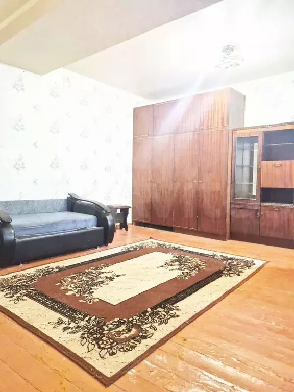 1-к. квартира, 46 м, 2/5 эт. - Фото 1