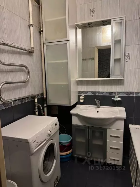 3-к кв. Санкт-Петербург ул. Димитрова, 37к1 (90.0 м) - Фото 1