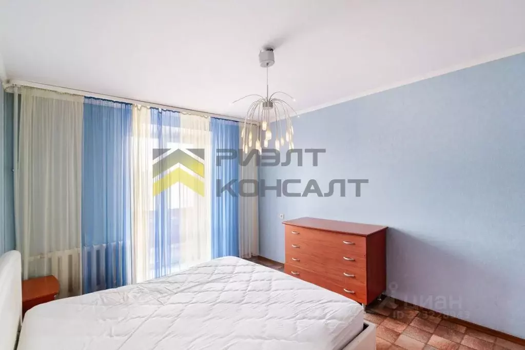 3-к кв. Омская область, Омск ул. Малиновского, 17к1 (92.5 м) - Фото 2