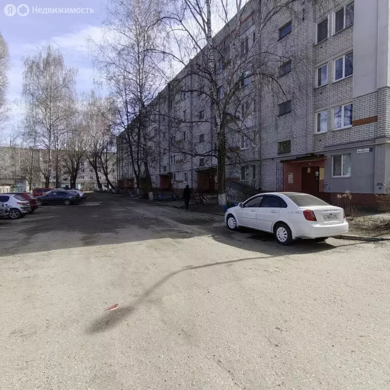 3-комнатная квартира: Брянск, улица Менжинского, 11 (59 м) - Фото 1