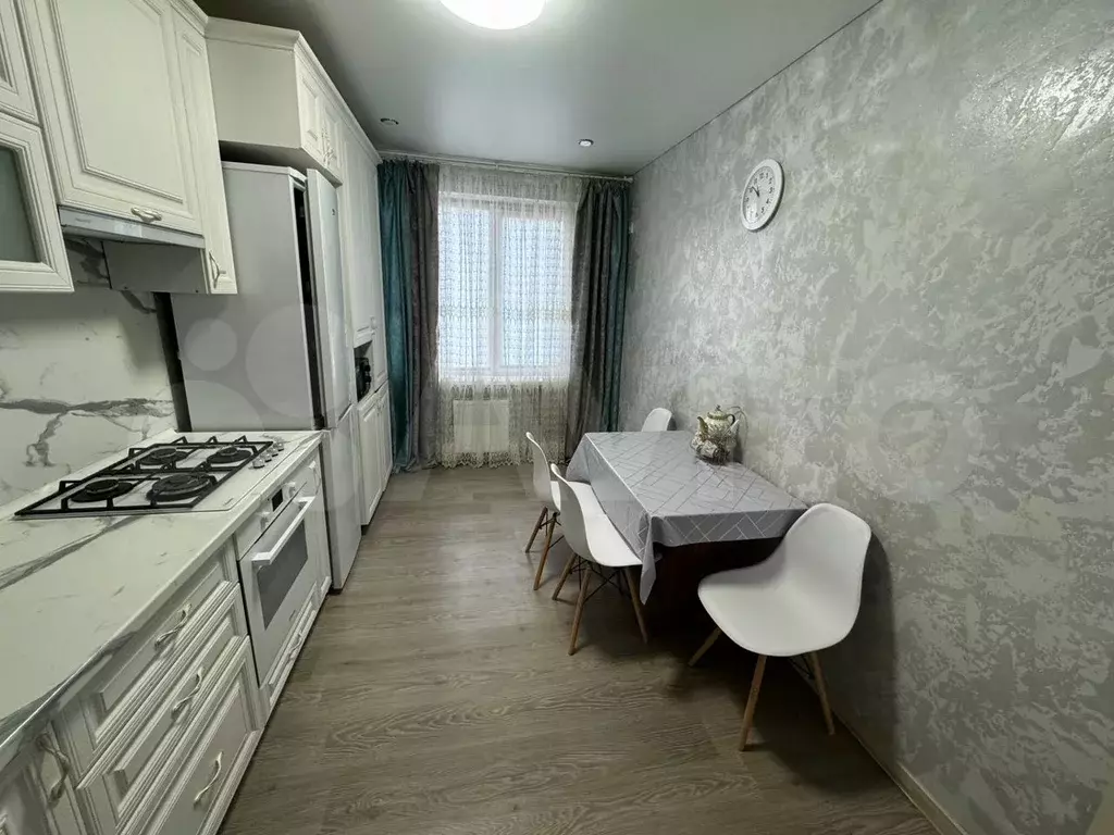 2-к. квартира, 60 м, 3/9 эт. - Фото 1