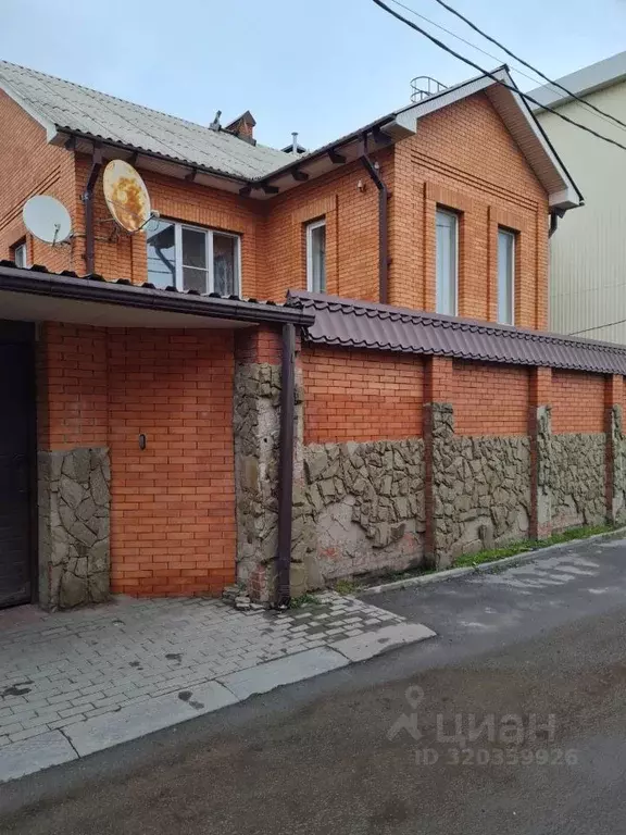 Дом в Ростовская область, Ростов-на-Дону Парадная ул. (180 м) - Фото 1