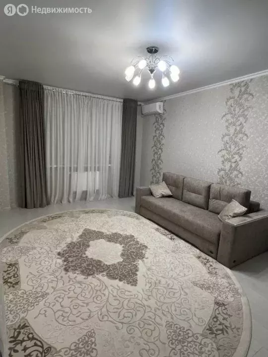 1-комнатная квартира: Ростов-на-Дону, улица Петренко, 4 (42 м) - Фото 1