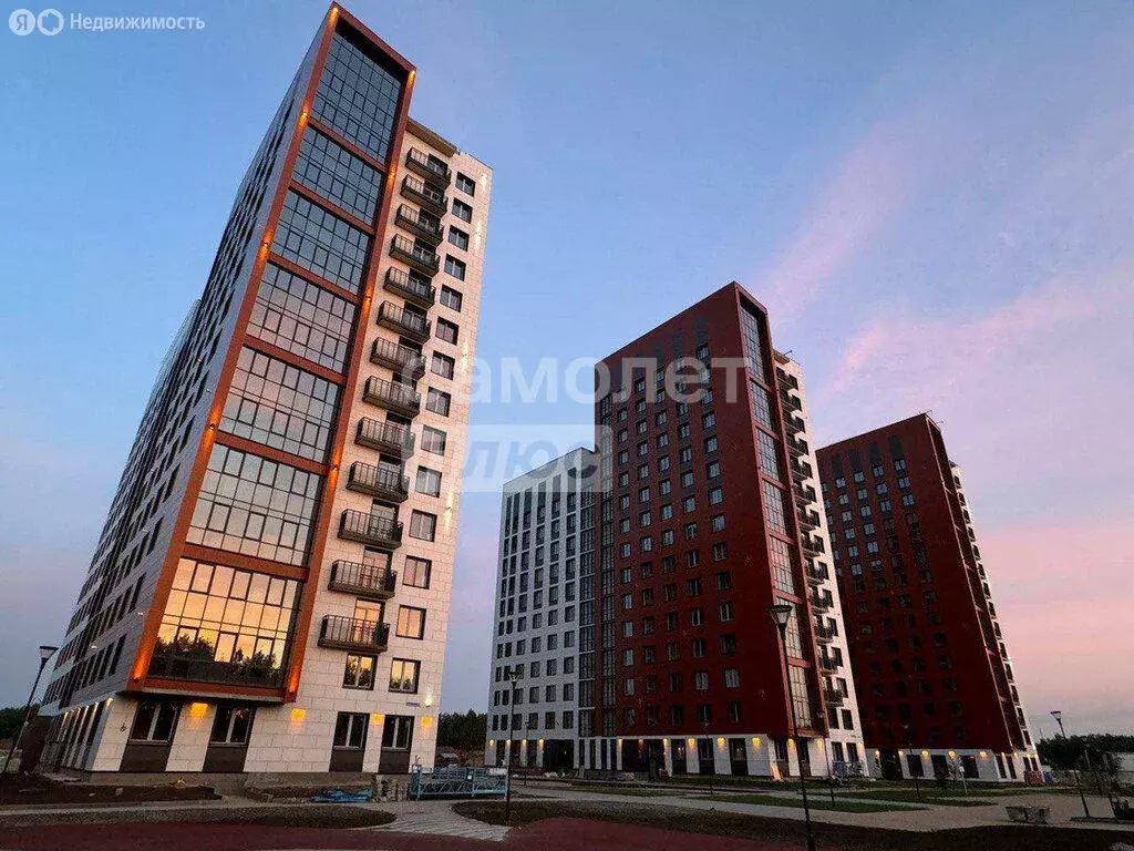 2-комнатная квартира: Омск, микрорайон Зелёная Река, 14 (66.9 м) - Фото 0