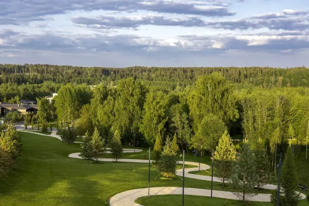 Участок в Московская область, Красногорск городской округ, д. ... - Фото 0