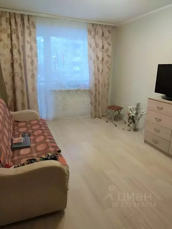 1-к кв. Омская область, Омск ул. Дианова, 8/2 (37.0 м) - Фото 2