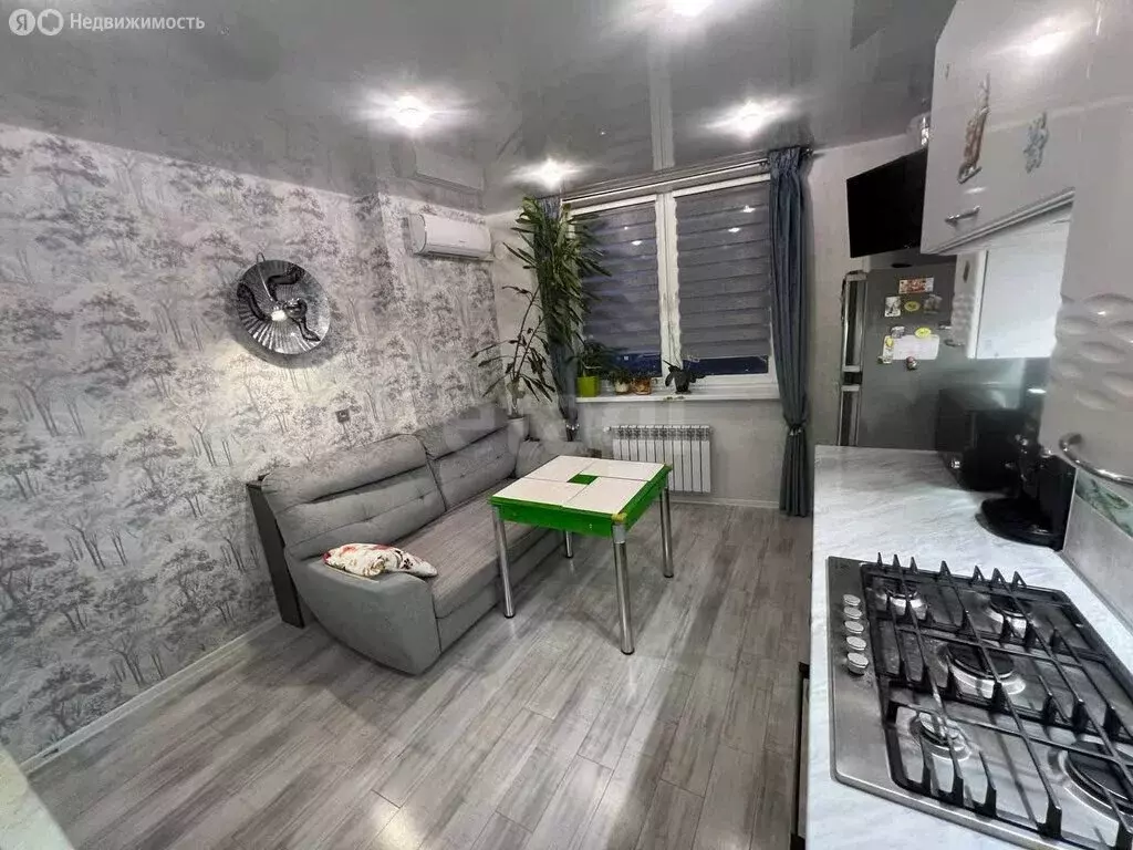 3-комнатная квартира: Калининград, Таврическая улица, 1 (87 м) - Фото 2