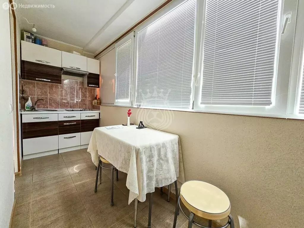 1-комнатная квартира: Алушта, Юбилейная улица, 38 (47.8 м) - Фото 2