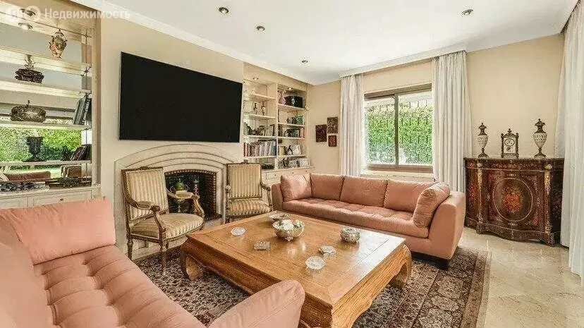 Дом в Сириус, улица 65 лет Победы, 50к8 (265 м) - Фото 1