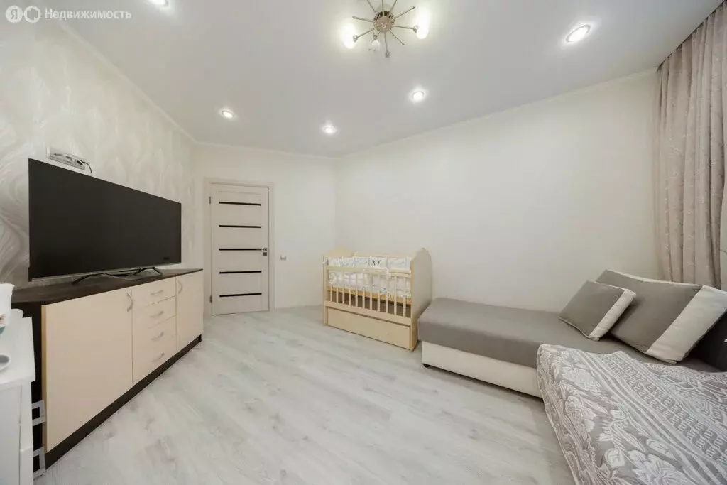 2-комнатная квартира: Брянск, улица Горбатова, 24 (50 м) - Фото 1