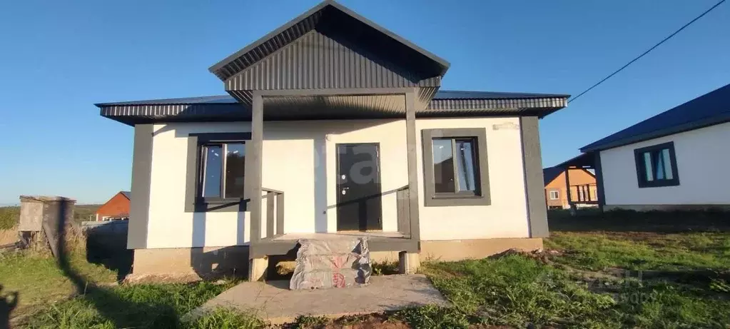 Дом в Башкортостан, Иглинский сельсовет, с. Иглино ул. Левитана, 26 ... - Фото 1