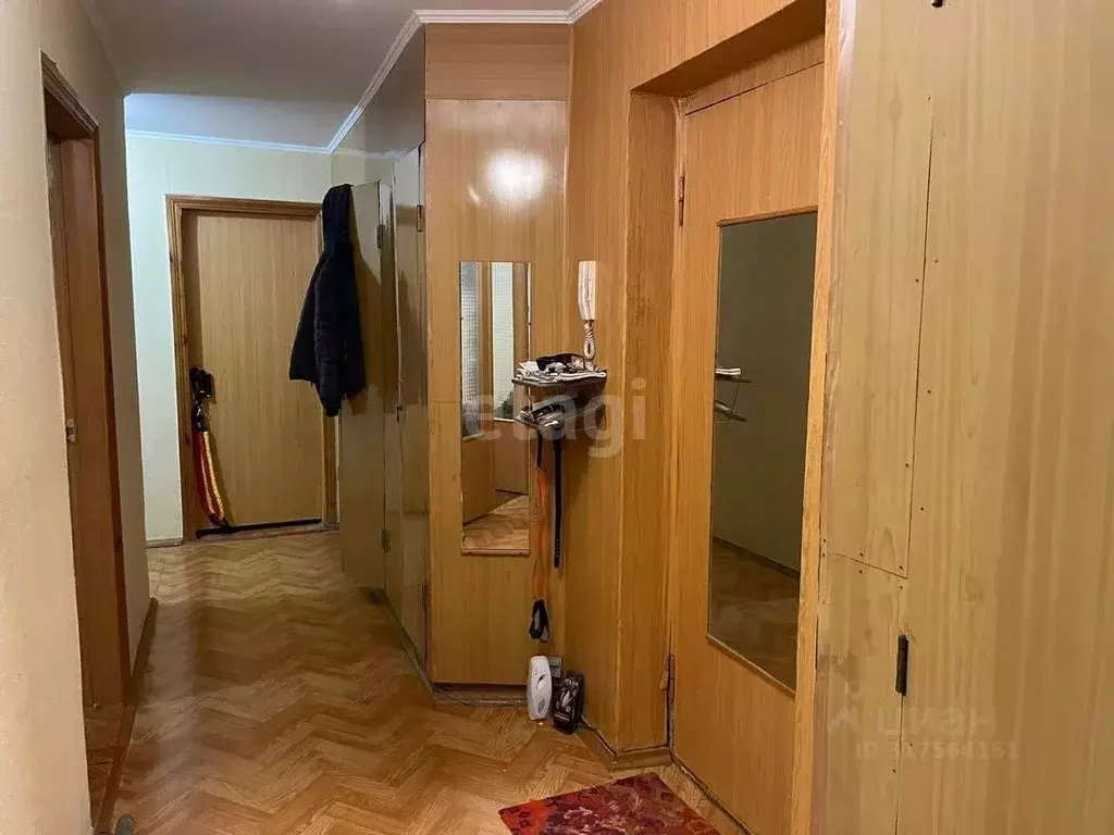 4-к кв. Белгородская область, Белгород ул. Губкина, 10а (70.0 м) - Фото 0