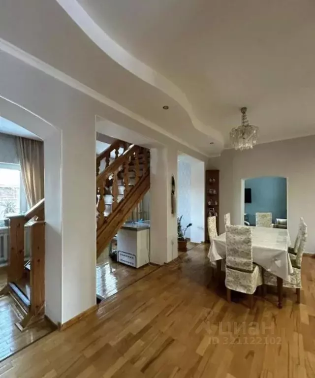 Дом в Саха (Якутия), Якутск Покровское шоссе, 7-й км (209 м) - Фото 1