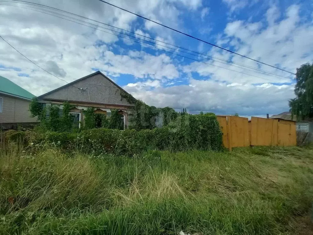 Дом в Башкортостан, Стерлитамакский район, Отрадовский сельсовет, с. ... - Фото 1