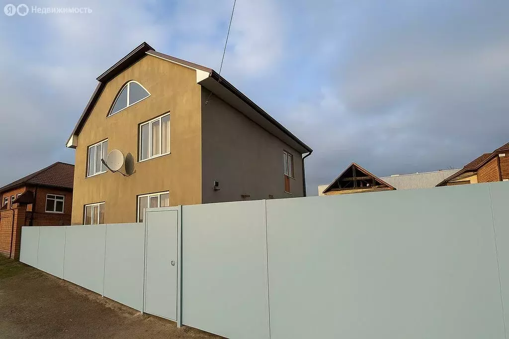 Дом в Армавир, улица Кропоткина (150 м) - Фото 2