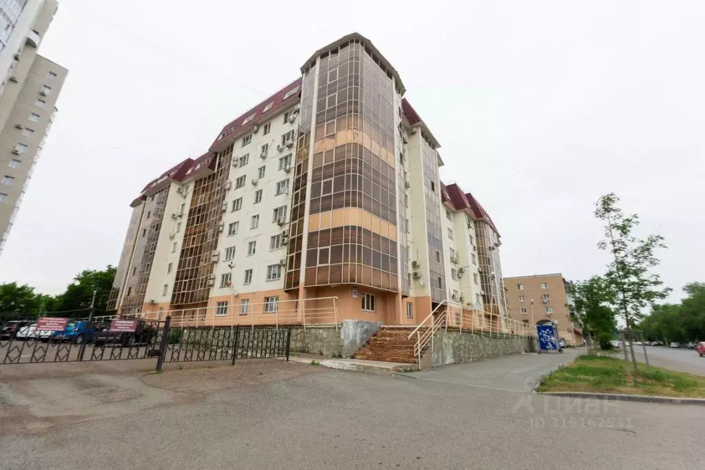 3-к кв. Оренбургская область, Оренбург ул. Аксакова, 20Б (100.28 м) - Фото 0