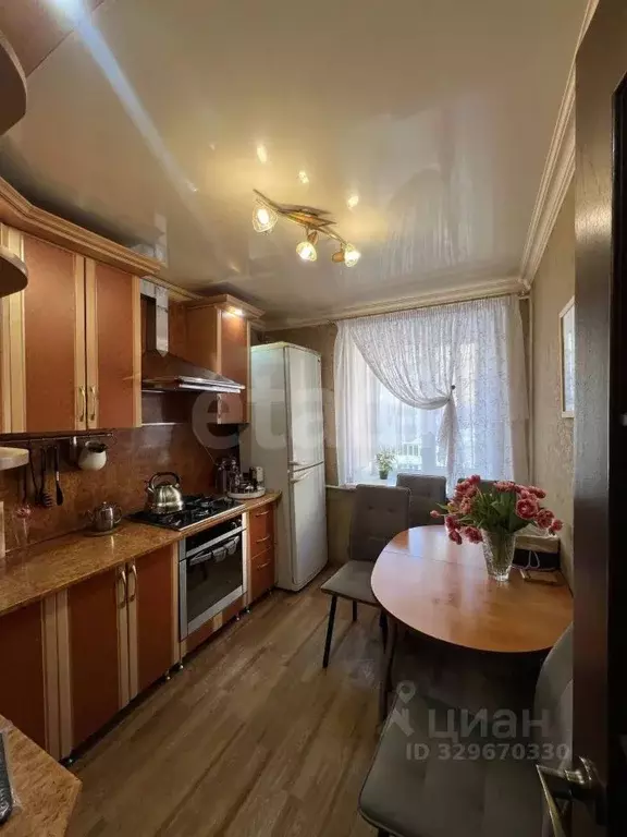3-к кв. Башкортостан, Салават ул. Губайдуллина, 6 (56.4 м) - Фото 1