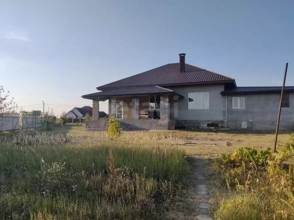 Дом в Белгородская область, Старый Оскол ул. Вяземская (107 м) - Фото 0