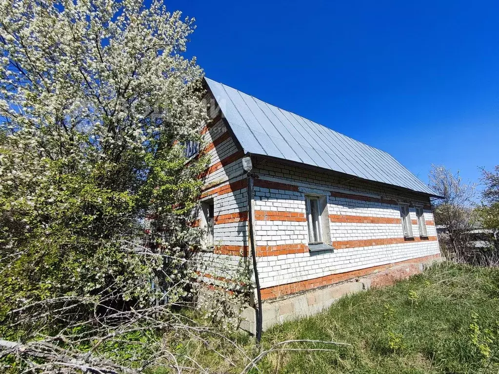 Дом в Чувашия, Красноармейский муниципальный округ, д. Яншихово-Челлы ... - Фото 0