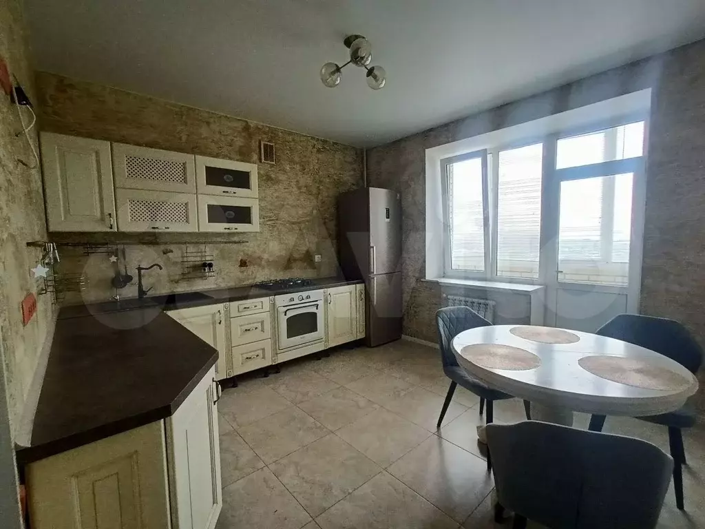 2-к. квартира, 73 м, 8/10 эт. - Фото 0