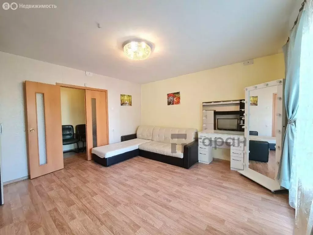 2-комнатная квартира: Челябинск, улица Генерала Мартынова, 14 (60 м) - Фото 1