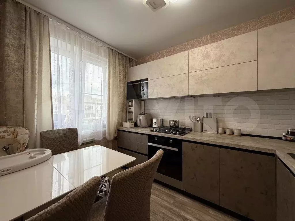 3-к. квартира, 63 м, 9/9 эт. - Фото 1