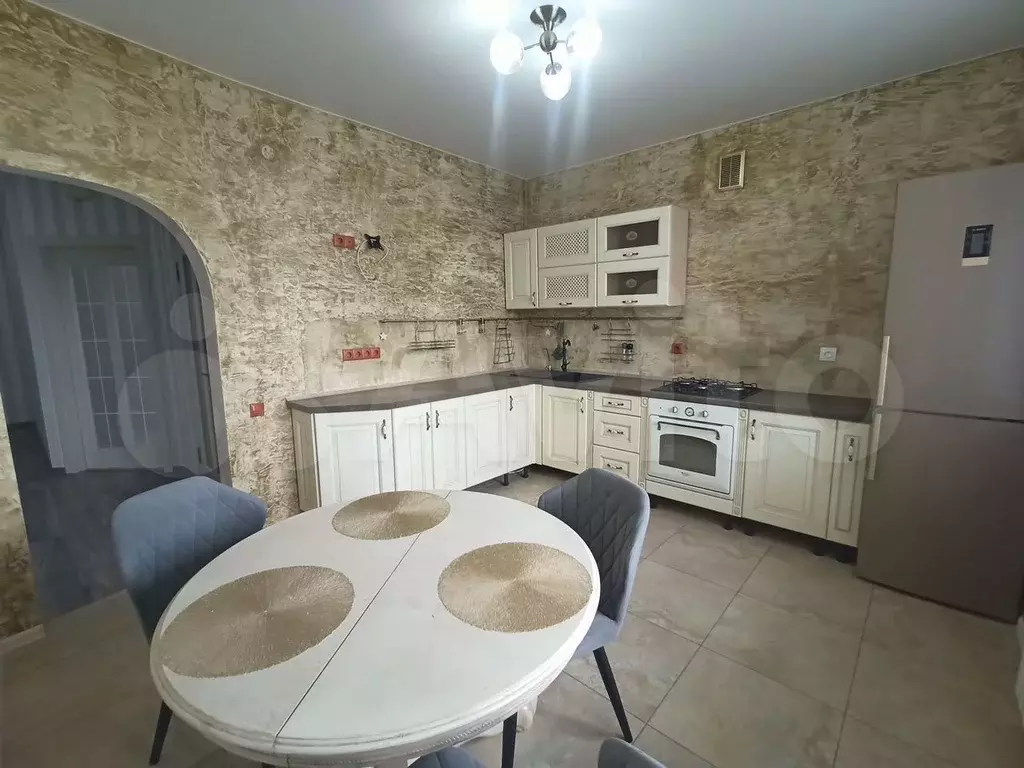 2-к. квартира, 73 м, 8/10 эт. - Фото 1