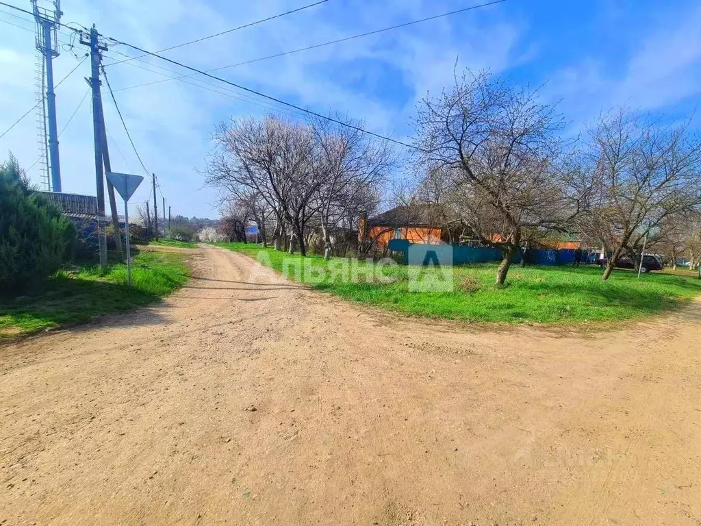 Дом в Краснодарский край, Усть-Лабинский район, Суворовское с/пос, с. ... - Фото 1