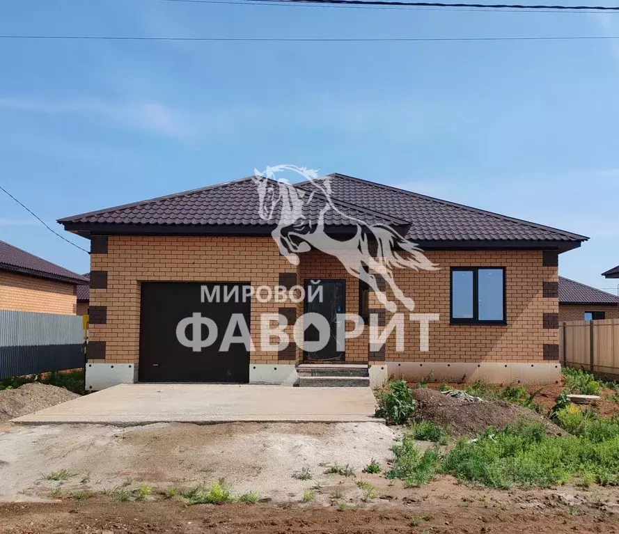 Дом в Оренбургская область, Оренбургский район, с. Подгородняя ... - Фото 0