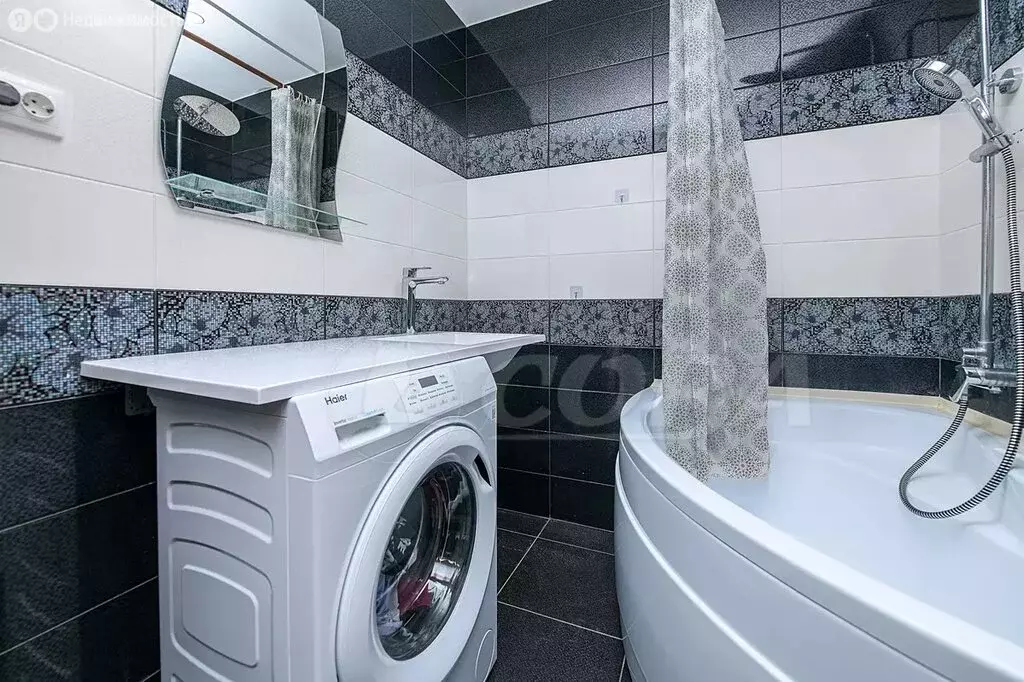 2-комнатная квартира: Тюмень, улица Пермякова, 83к2 (62 м) - Фото 0