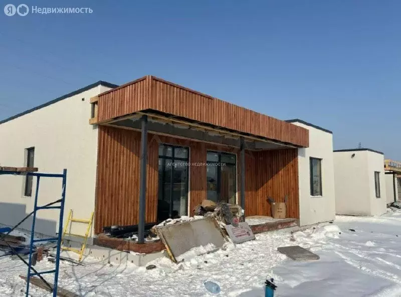 Дом в Тукаевский район, деревня Азьмушкино (120 м) - Фото 1