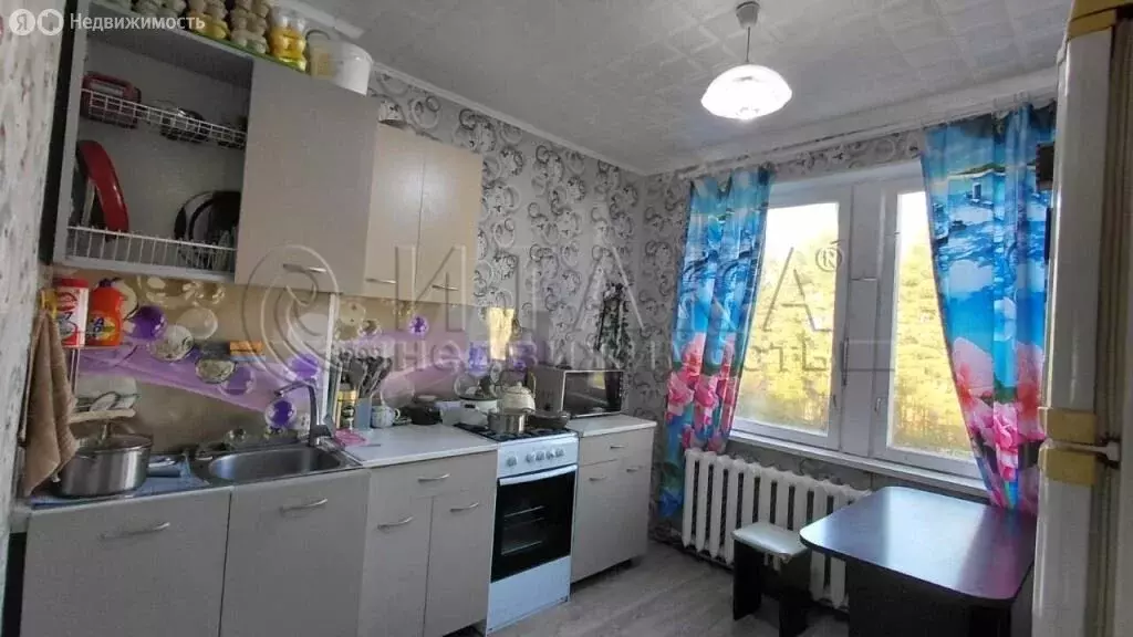 3-комнатная квартира: Луга, микрорайон Городок, 5/321 (64.2 м) - Фото 2