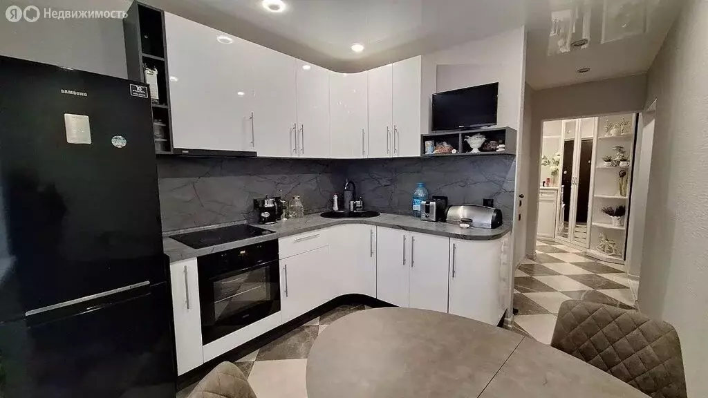 2-комнатная квартира: Нижний Новгород, Бурнаковская улица, 75к1 (55.8 ... - Фото 1