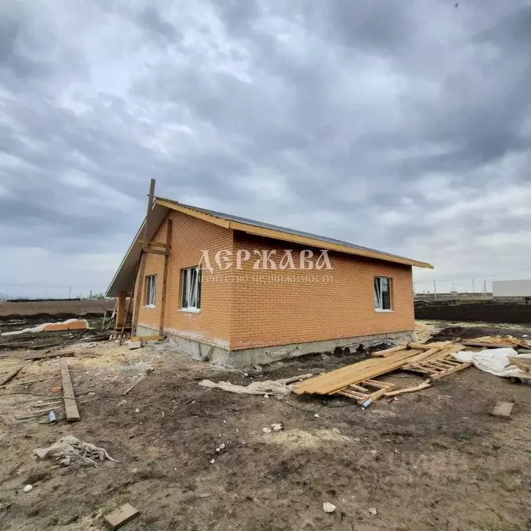 Коттедж в Белгородская область, Старооскольский городской округ, с. ... - Фото 1