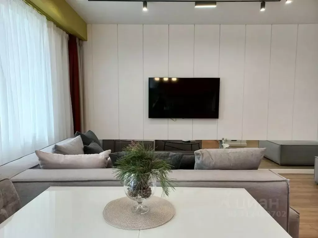 2-к кв. Удмуртия, Ижевск ул. Карла Маркса, 428А (56.0 м) - Фото 1