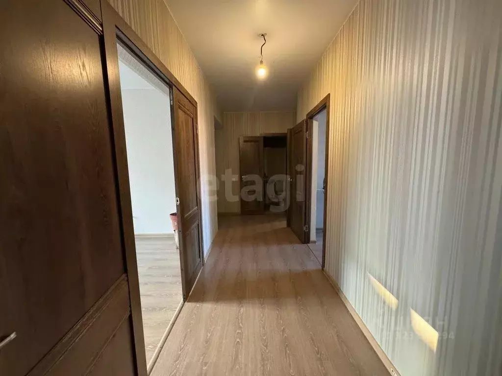 3-к кв. Северная Осетия, Владикавказ ул. Курсантов-Кировцев, 35 (78.0 ... - Фото 1