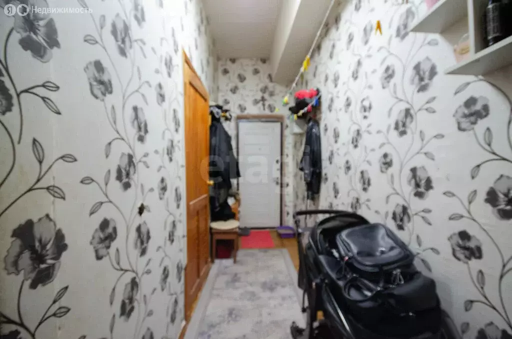 2-комнатная квартира: Ялуторовск, улица Максима Горького, 39 (56 м) - Фото 2