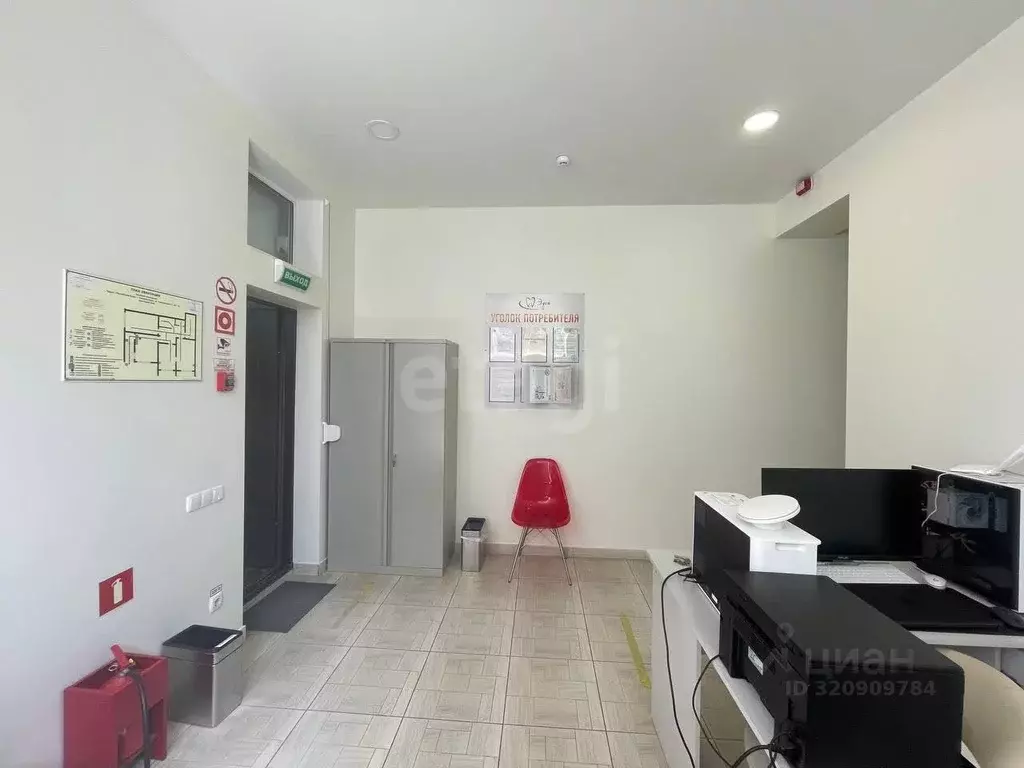 Помещение свободного назначения в Крым, Симферополь ул. Исмаила ... - Фото 2