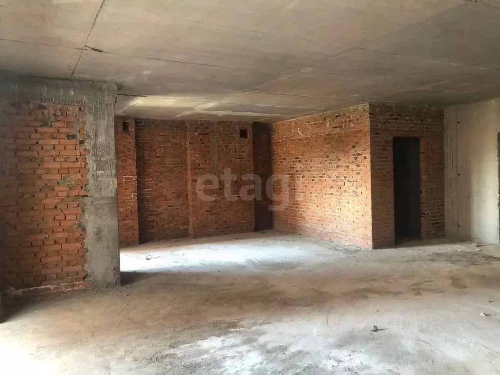 2-к кв. Северная Осетия, Владикавказ ул. Зураба Магкаева, 4 (90.7 м) - Фото 0