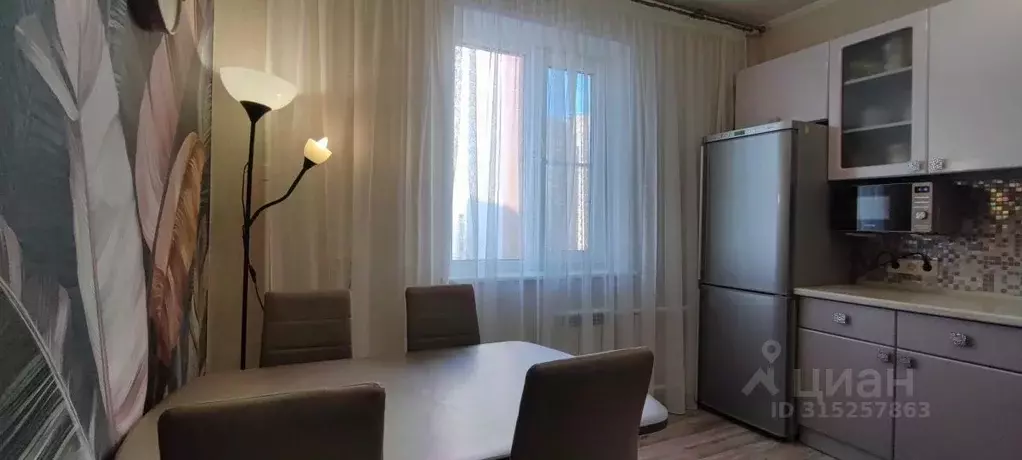 3-к кв. Курская область, Курск просп. Победы, 32 (77.1 м) - Фото 1