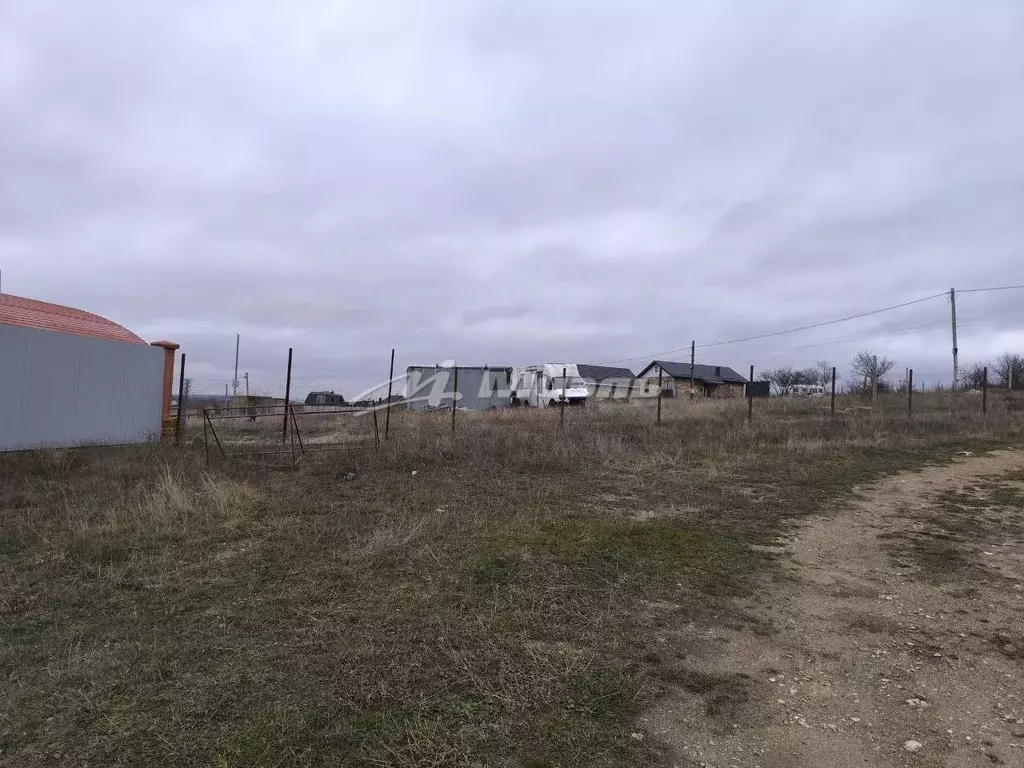 Участок в Крым, Бахчисарайский район, Почтовское с/пос, с. Приятное ... - Фото 2