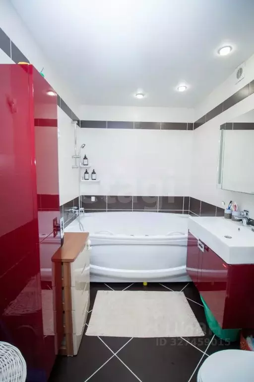 Таунхаус в Сахалинская область, Южно-Сахалинск 22-й мкр, ул. ... - Фото 1