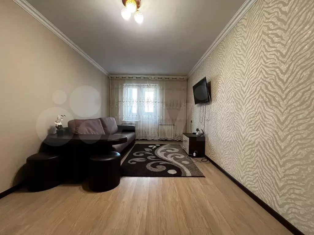 1-к. квартира, 42,2 м, 8/14 эт. - Фото 0